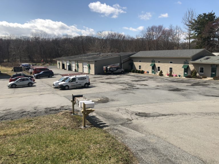 Exterior view of New Hackensack Auto and Tire on Noxon Road